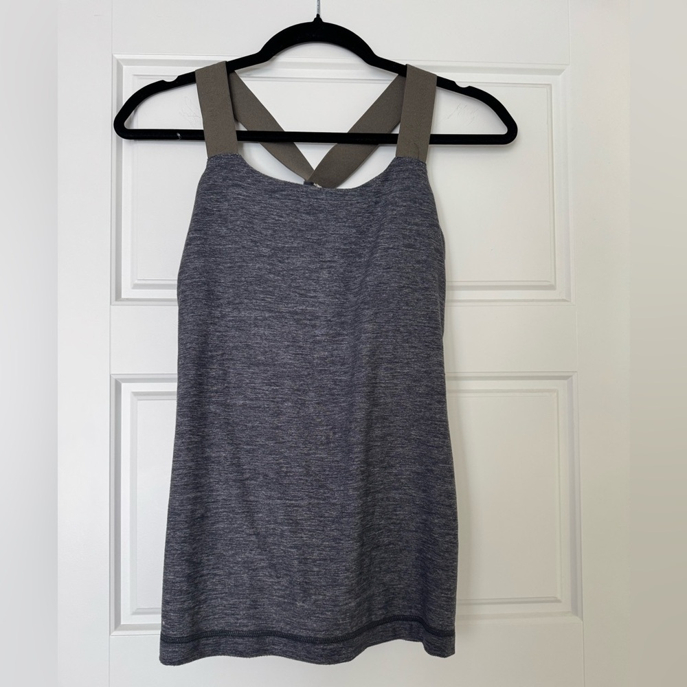 Lululemon Blue Grey Space Dye Tank Align Fabric with V Back Shelf Support Size 6